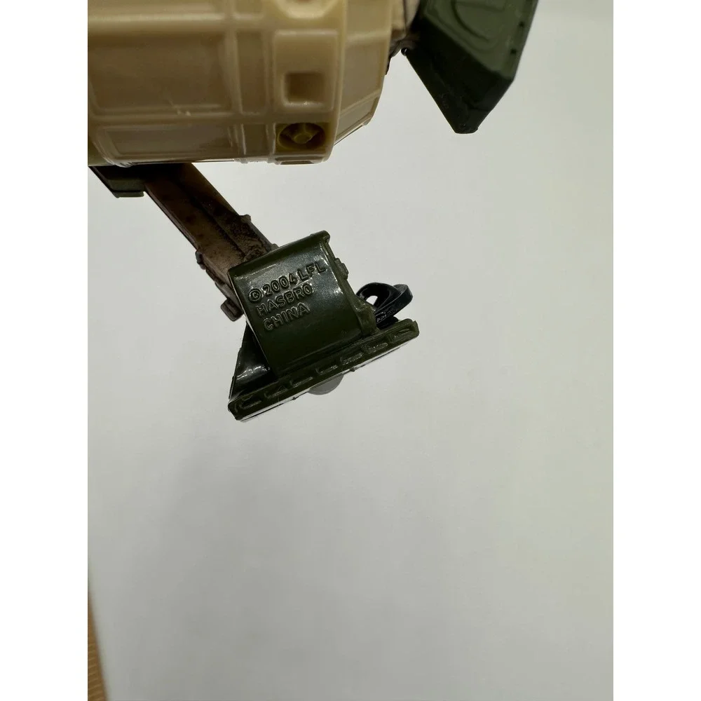 Hasbro Star Wars R4-H5 Astromech Droid Figure 2.5 Inch Red Tan Green 2004 LFL